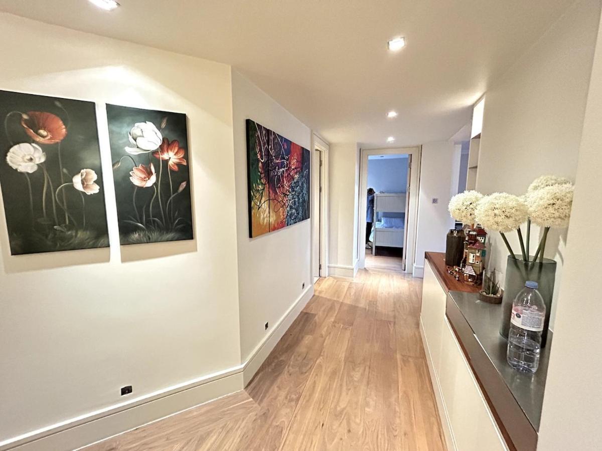 Luxury Three Bedroom In Kensington Apartamento *