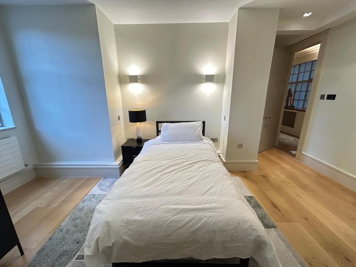Apartamento Luxury Three Bedroom In Kensington Londres